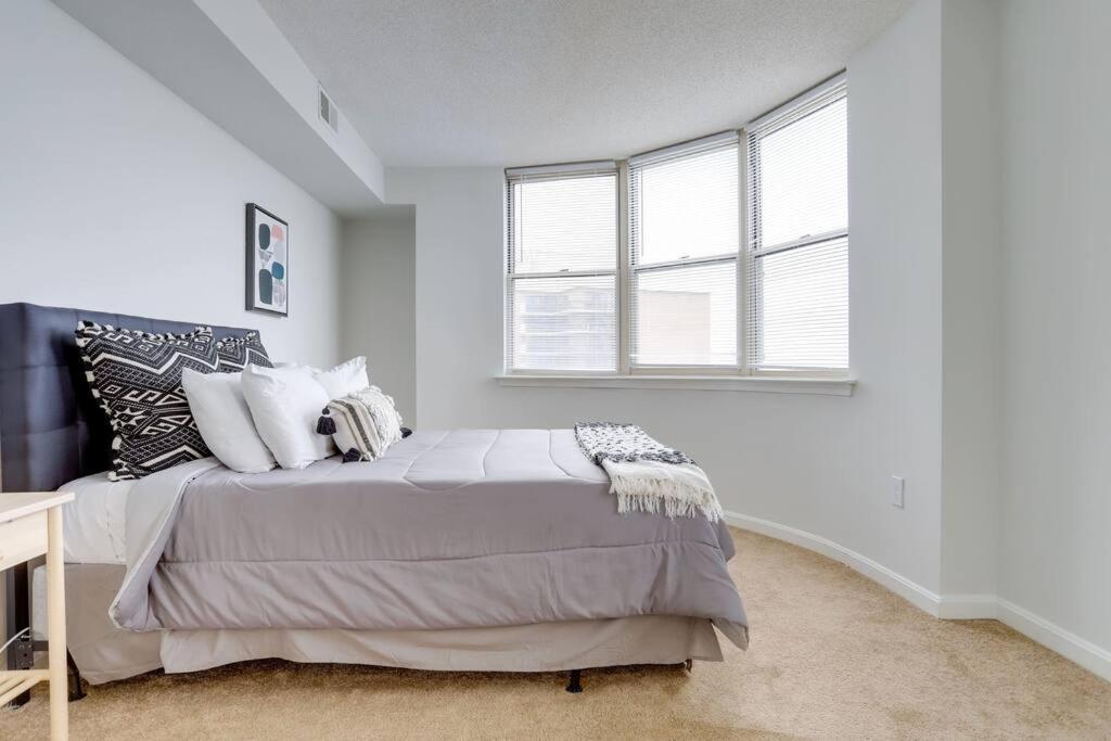 Fantastic 2 Bedroom Condo At Ballston With Gym Arlington Dış mekan fotoğraf